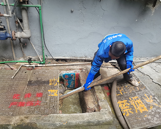 九湖镇清掏化粪池